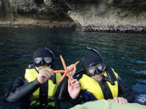 一起去沖繩的青洞浮潛!
